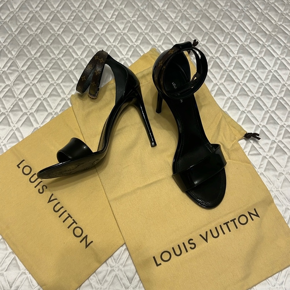 Louis Vuitton Monogram Pattern Patent Black Leather Sandals Size 38